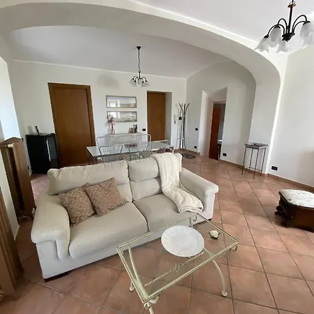 Casa Nel 2 Apartment *